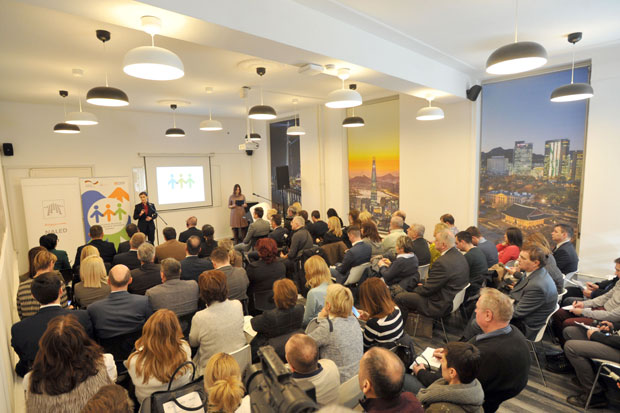 Представљен електронски систем за пријављивање сезонаца